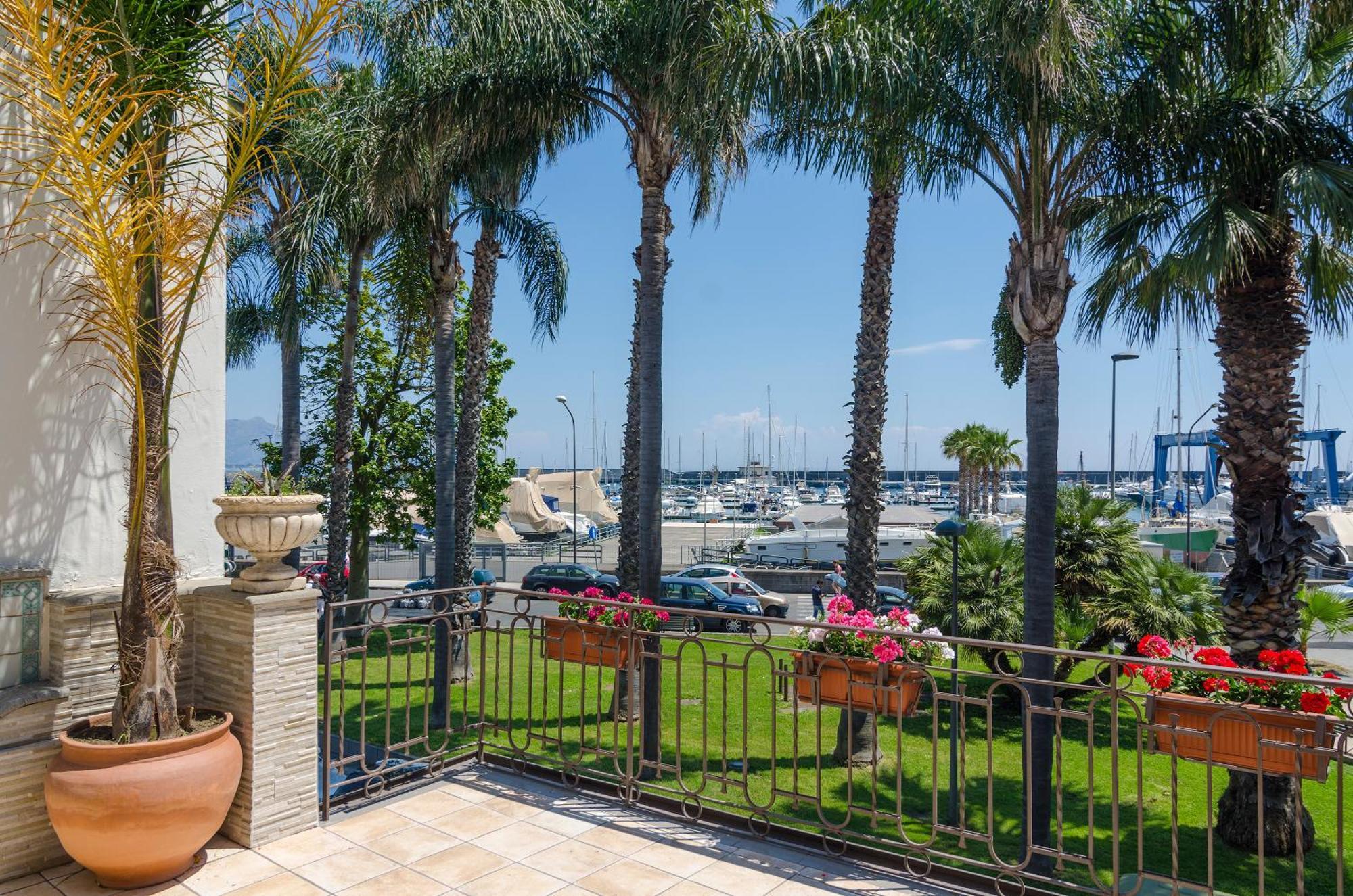 Casa Delle Zammare Fronte Mare Centro Storico Villa Riposto Dış mekan fotoğraf