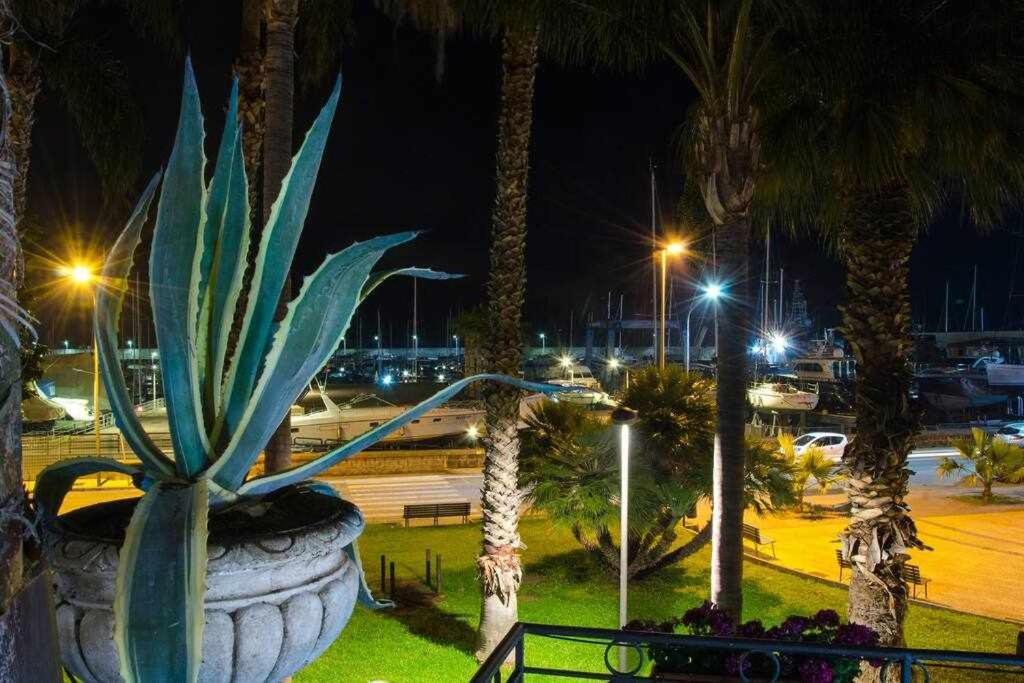 Casa Delle Zammare Fronte Mare Centro Storico Villa Riposto Dış mekan fotoğraf
