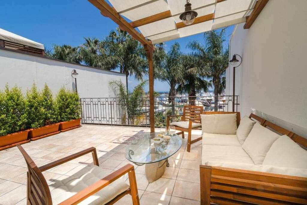 Casa Delle Zammare Fronte Mare Centro Storico Villa Riposto Dış mekan fotoğraf