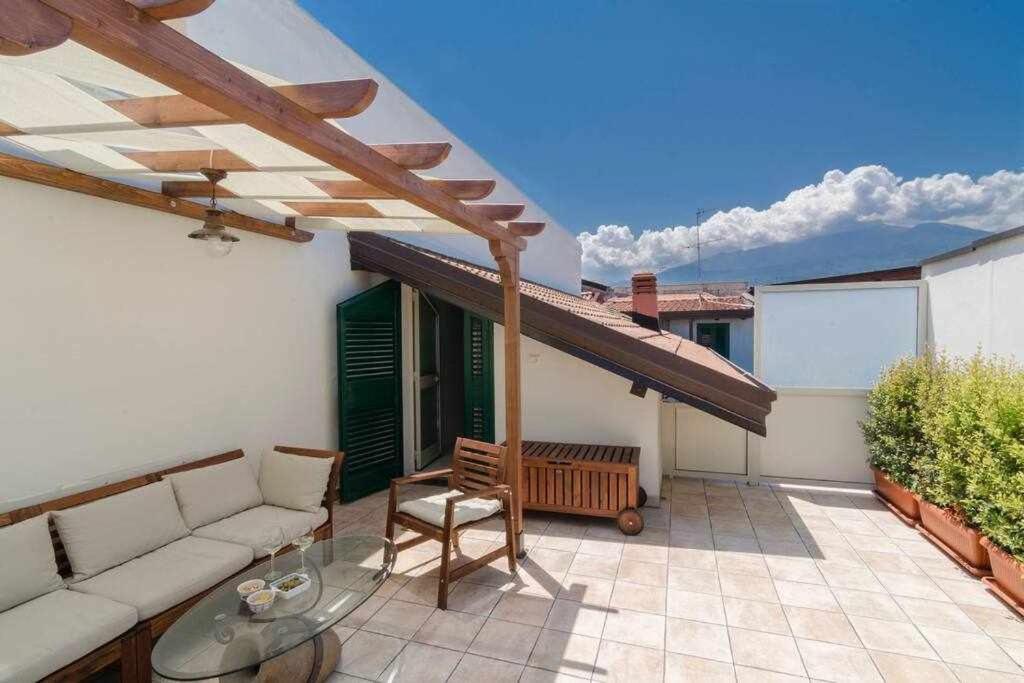 Casa Delle Zammare Fronte Mare Centro Storico Villa Riposto Dış mekan fotoğraf