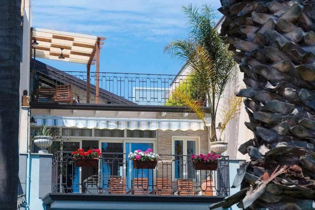 Casa Delle Zammare Fronte Mare Centro Storico Villa Riposto Dış mekan fotoğraf